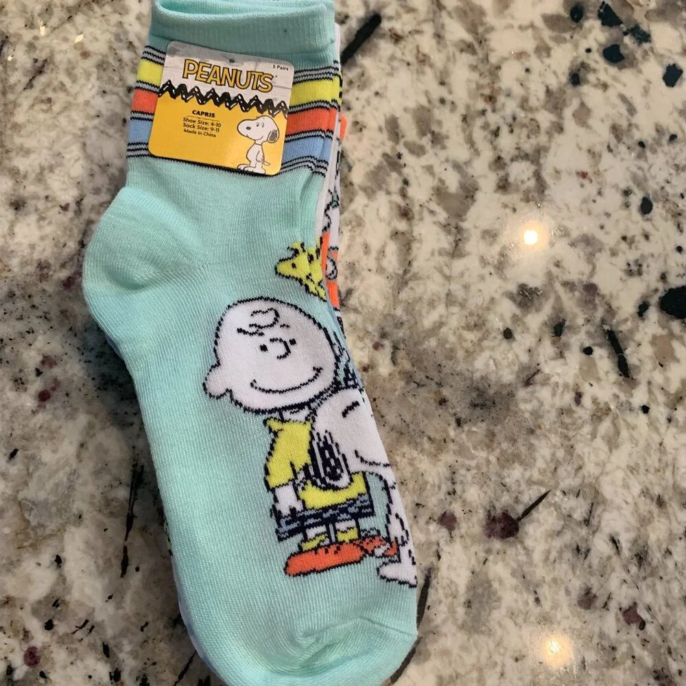Peanuts Snoopy Charlie Brown Socks NWT 5 pair